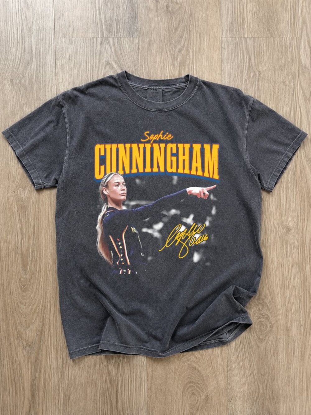 Sophie Cunningham Pointing Meme Shirt, Womens Basketball Fan Tee